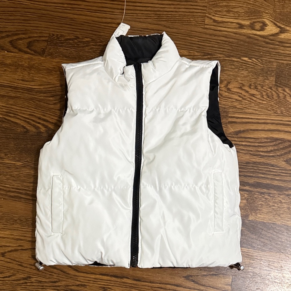Kid’s Reversible White/Black Puffer Vest